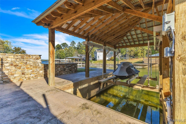 130 Castaway Cove Lane