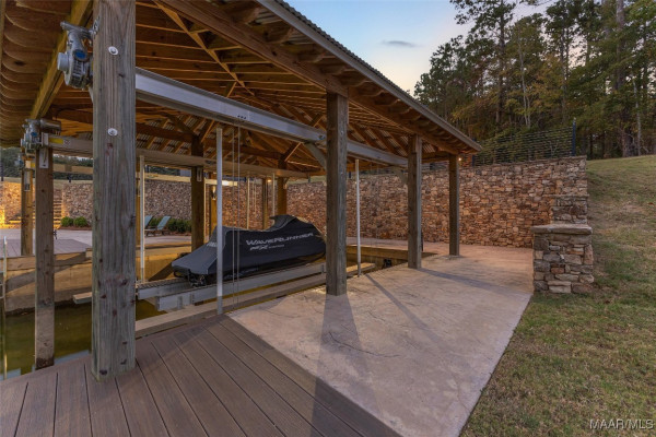 130 Castaway Cove Lane