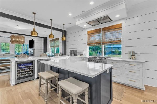 130 Castaway Cove Lane