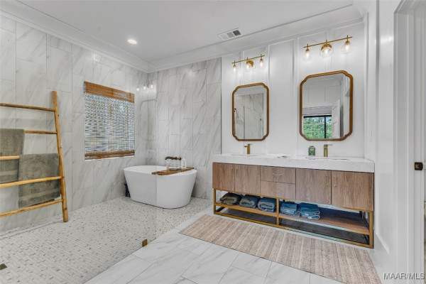 130 Castaway Cove Lane