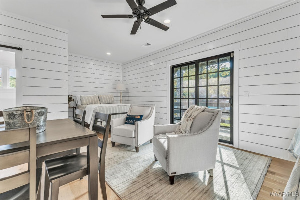 130 Castaway Cove Lane