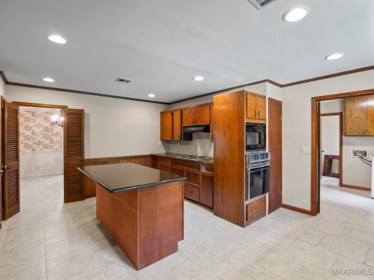 6100 Monticello Drive