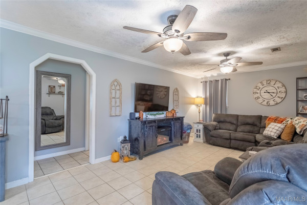 466 County Road 368 .