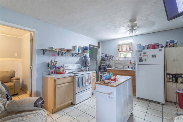 466 County Road 368 .