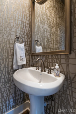 7930 Long Acre Street