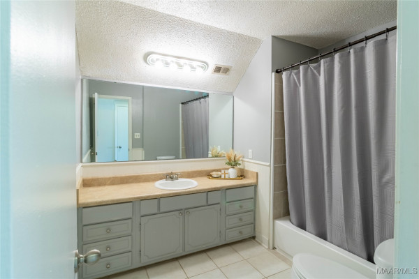 2633 OLD ORCHARD Lane