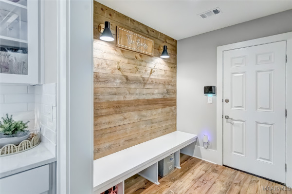 8930 Big Horn Trail