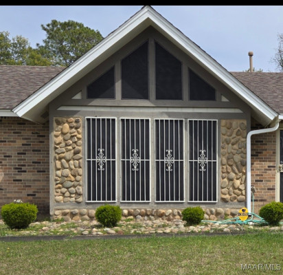 3313 Cross Creek Drive