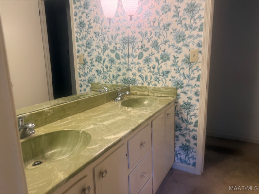 569 Chatsworth Drive