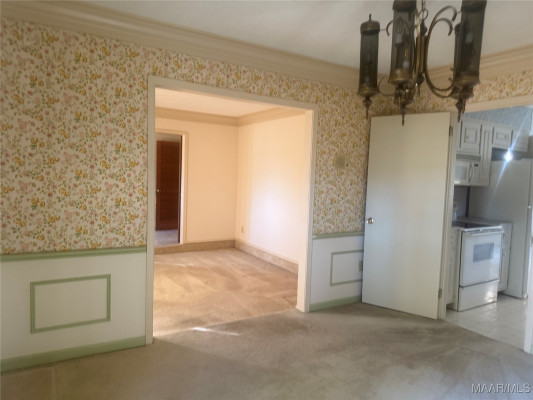 569 Chatsworth Drive