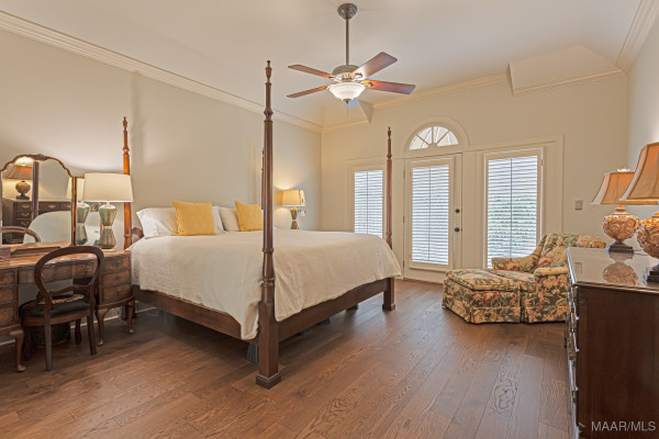 8132 Longneedle Place