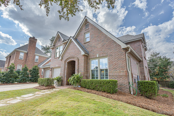 8132 Longneedle Place