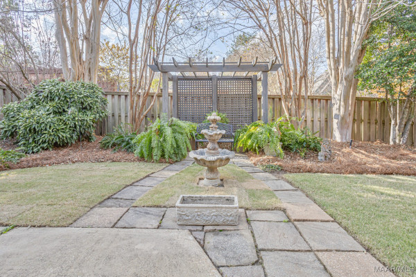 8132 Longneedle Place