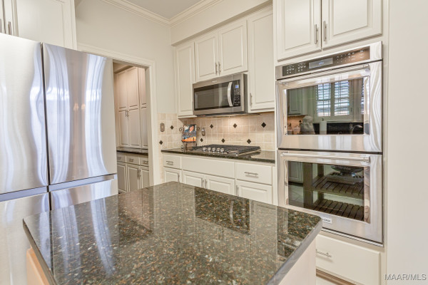 8132 Longneedle Place