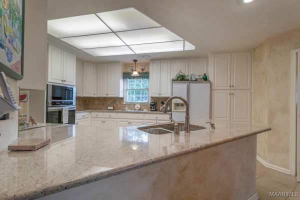 501 Red Oak Court