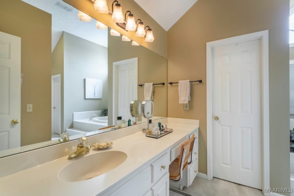 501 Red Oak Court