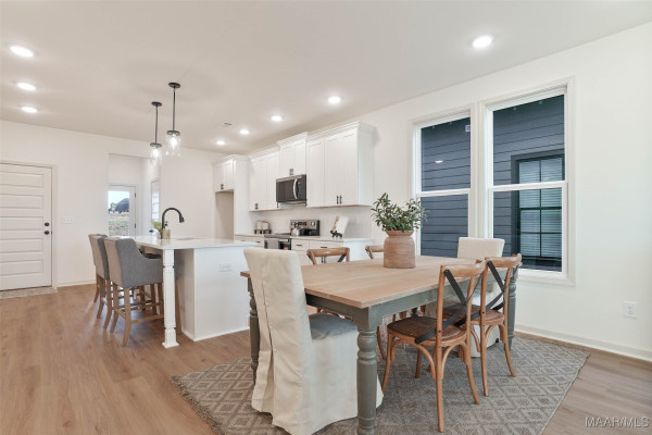 88 Blackberry Boulevard