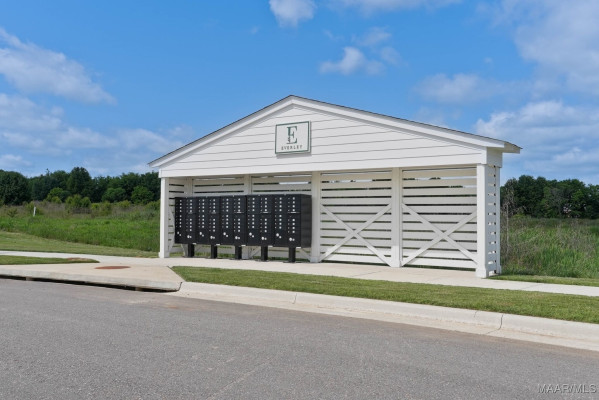 88 Blackberry Boulevard