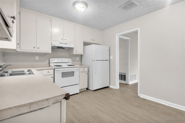 3012 Fredericksburg Drive