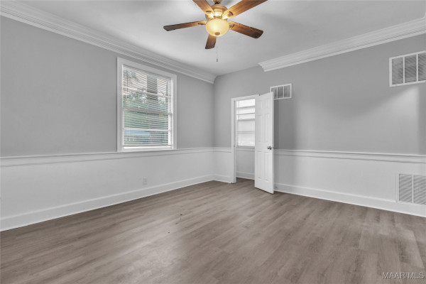 2035 Commodore Circle