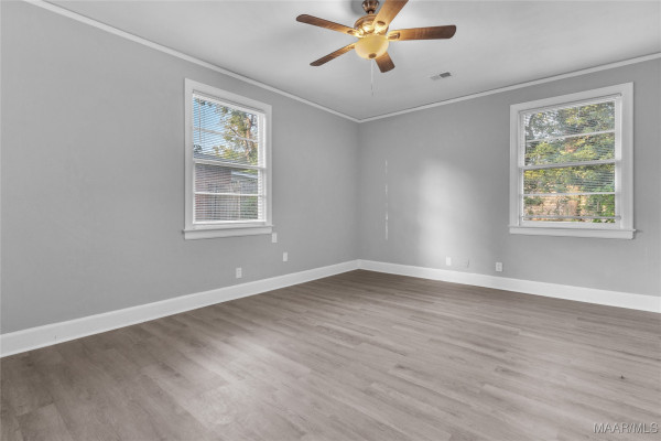 2035 Commodore Circle