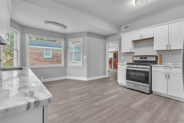 2035 Commodore Circle