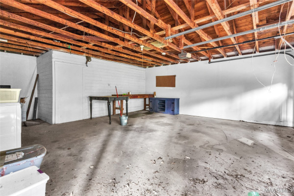 2035 Commodore Circle