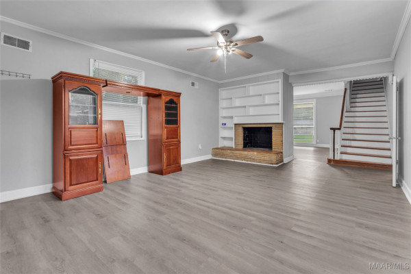 2035 Commodore Circle