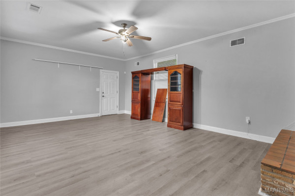 2035 Commodore Circle