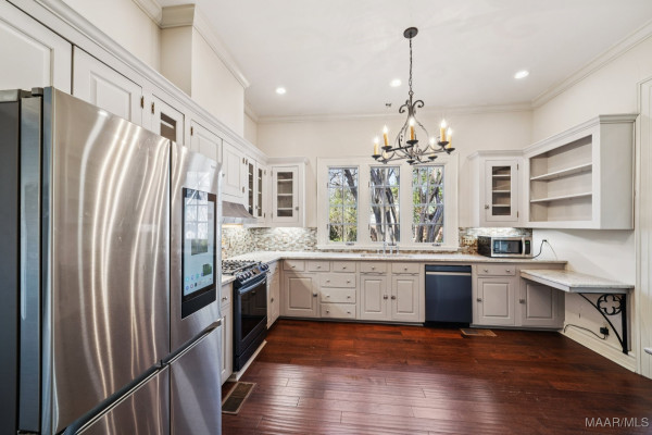 1311 Woodward Avenue