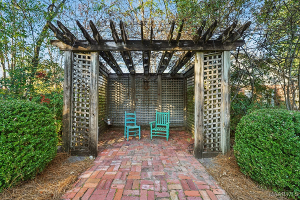 1311 Woodward Avenue