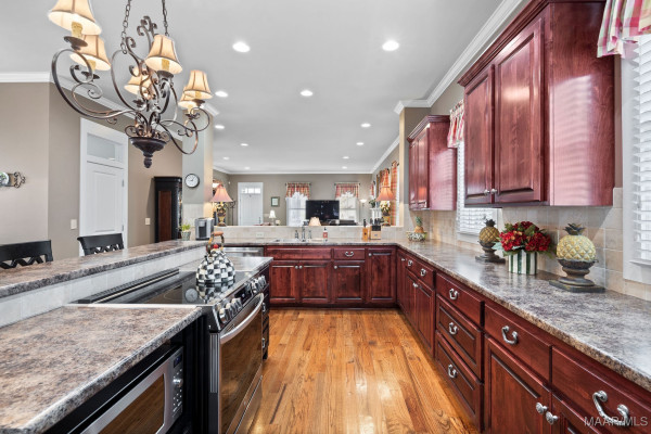 95 Chapel Hill Street