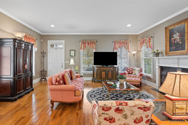 95 Chapel Hill Street