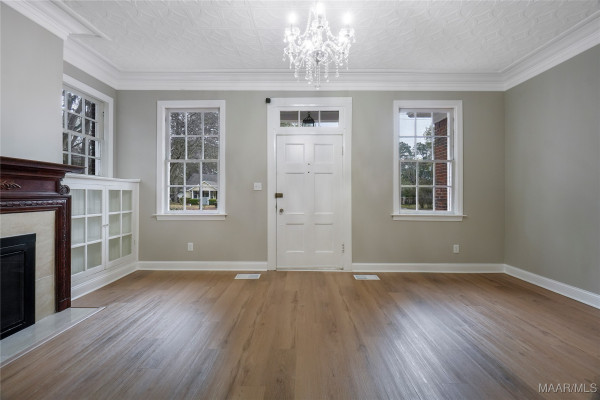 3394 Cloverdale Road