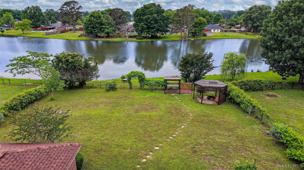 241 Lakeshore Drive