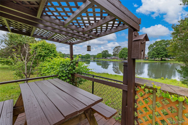 241 Lakeshore Drive