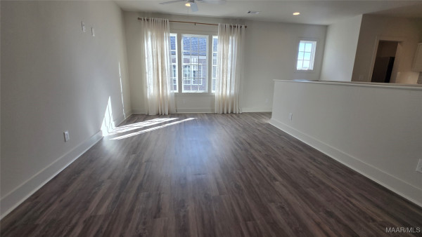 4517 Broadwick Street