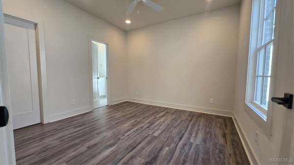 4517 Broadwick Street