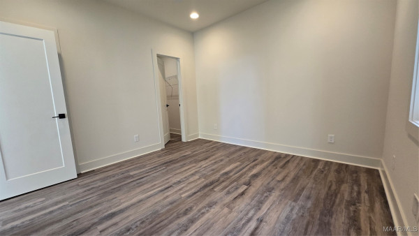 4517 Broadwick Street