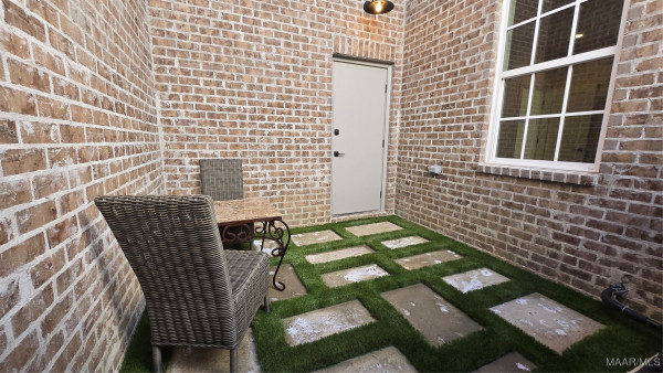 4517 Broadwick Street