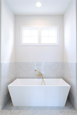 4610 Broadwick Street