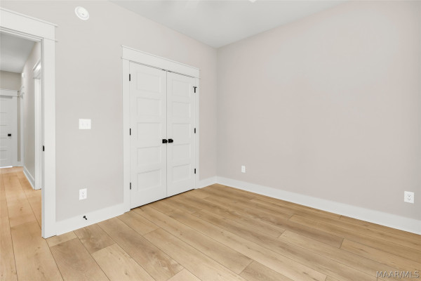 18 Lorie Lee Loop