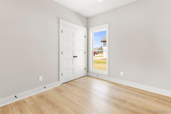 18 Lorie Lee Loop
