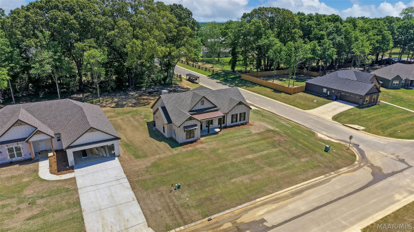 18 Lorie Lee Loop