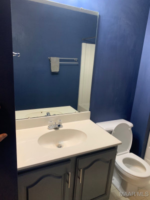 1049 COUNTRYSIDE Lane