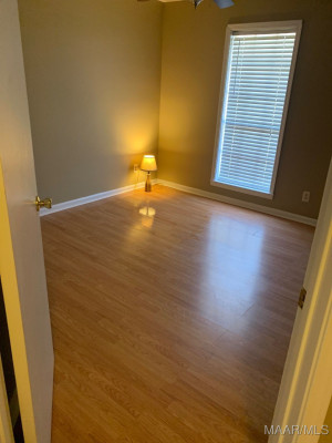 1049 COUNTRYSIDE Lane