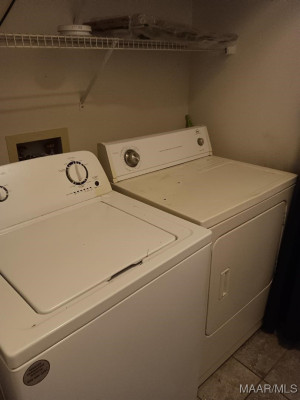 1049 COUNTRYSIDE Lane