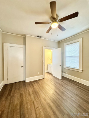 641 E Edgemont Avenue