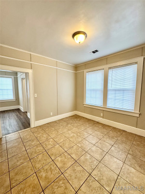 641 E Edgemont Avenue