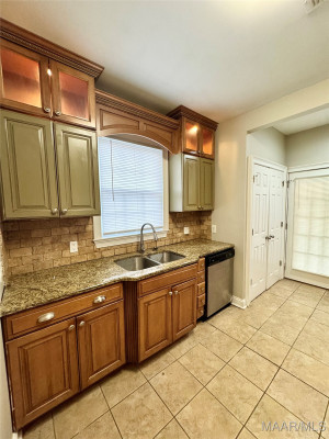 641 E Edgemont Avenue